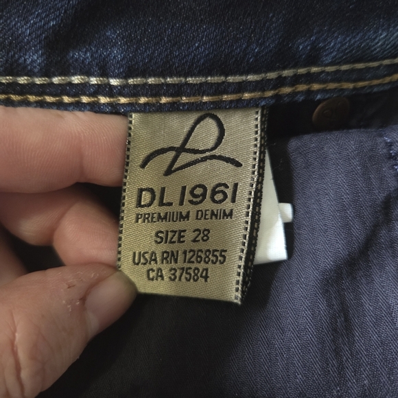 DL1961 Women's Cindy Stretch Boootcut Jeans Size 28 - Picture 8 of 8